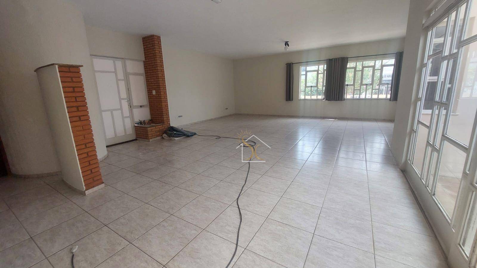 Casa para alugar com 3 quartos, 300M2 - Foto 5