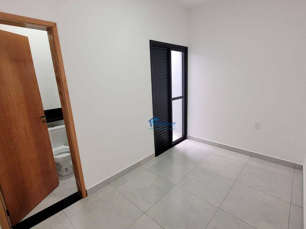 Casa à venda com 2 quartos, 70m² - Foto 12