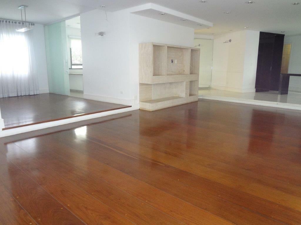 Apartamento para alugar com 3 quartos, 306m² - Foto 1