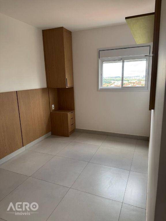Apartamento para alugar com 2 quartos, 64m² - Foto 15
