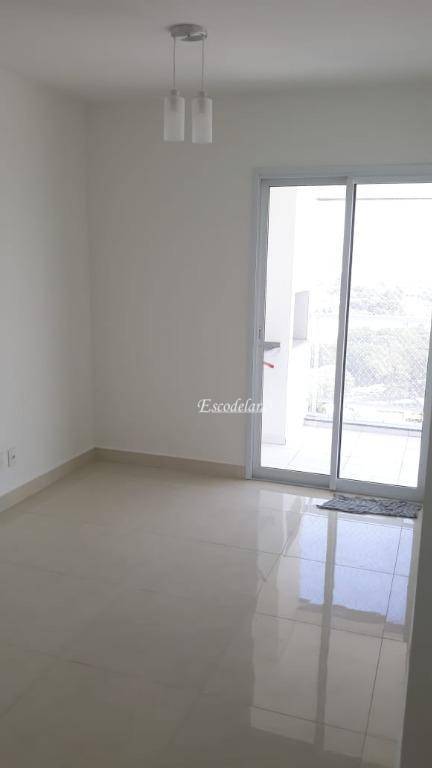 Apartamento para alugar com 2 quartos, 65m² - Foto 21