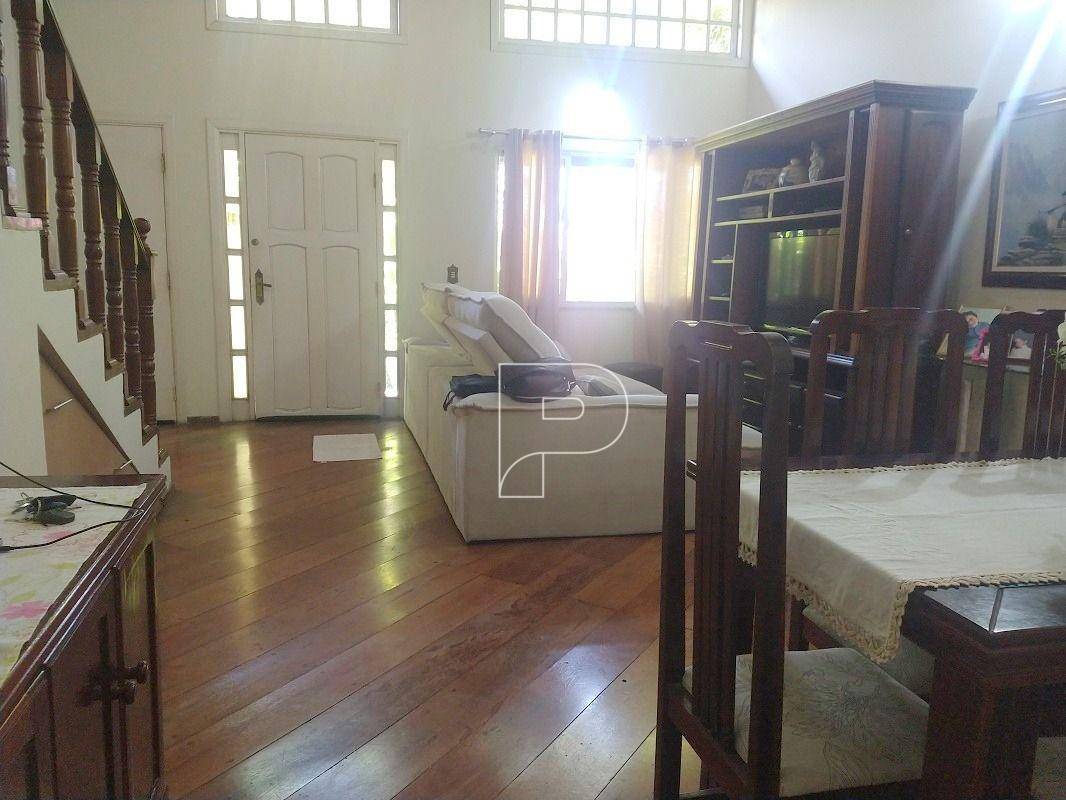 Casa de Condomínio à venda com 3 quartos, 199m² - Foto 3