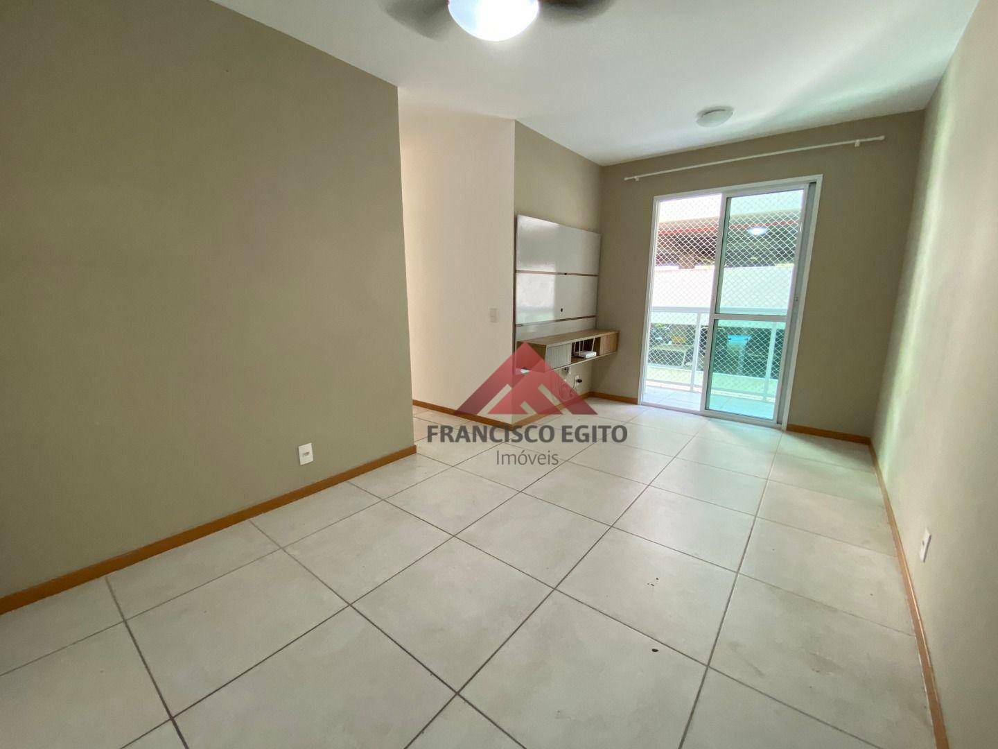 Apartamento à venda com 3 quartos, 88m² - Foto 1