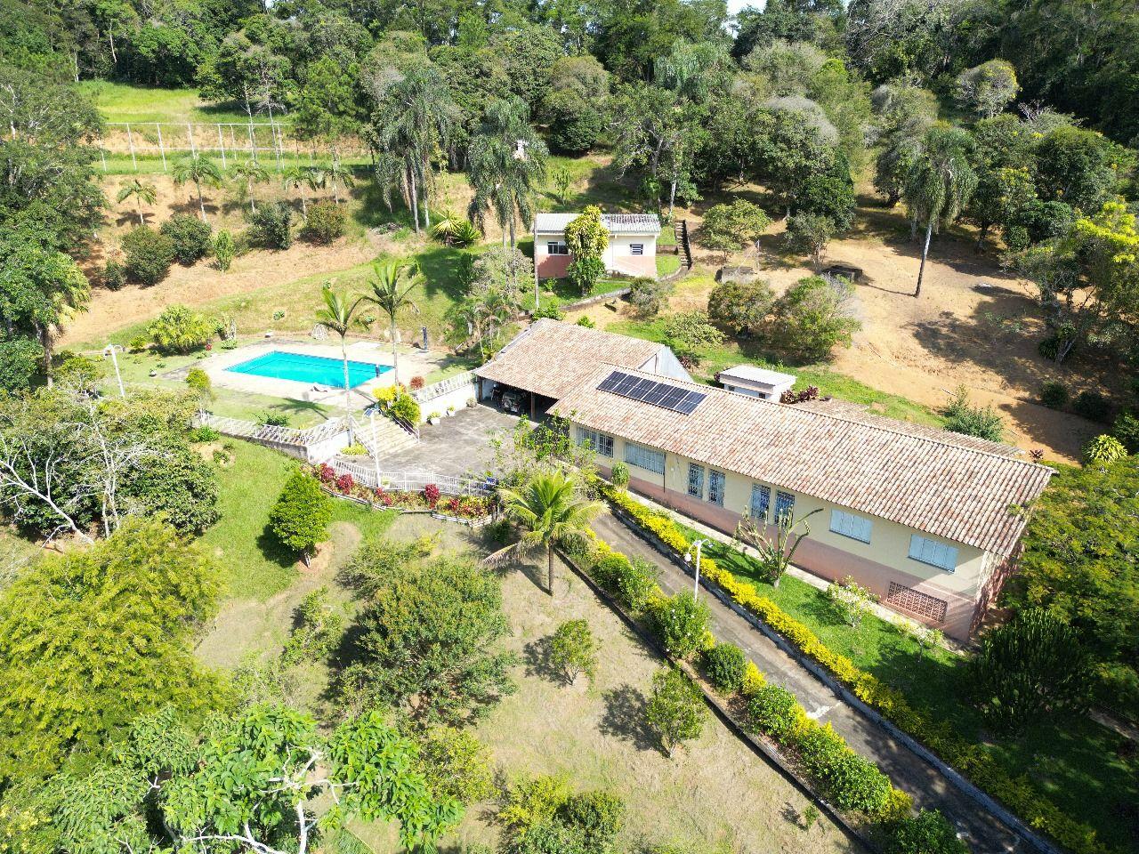 Fazenda à venda com 4 quartos, 24000m² - Foto 1