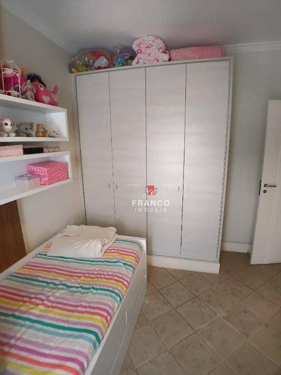 Casa de Condomínio à venda com 3 quartos, 220m² - Foto 27