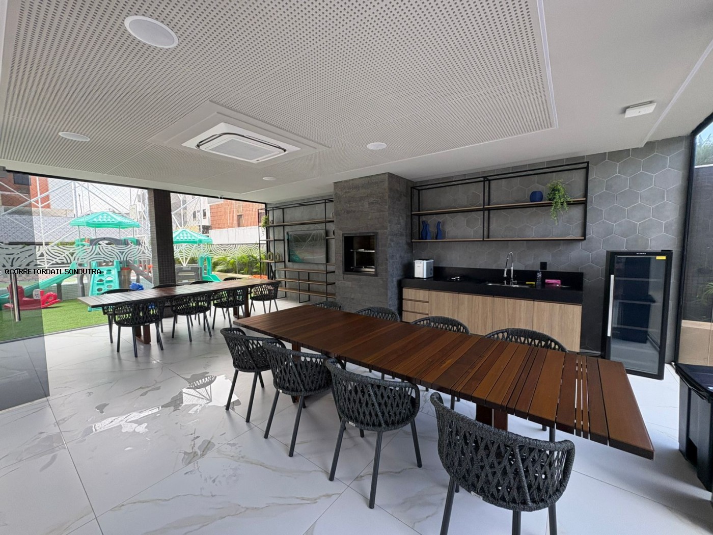Apartamento à venda com 3 quartos, 149m² - Foto 4