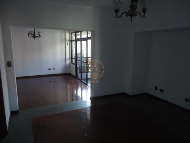 Apartamento à venda com 3 quartos, 220m² - Foto 8