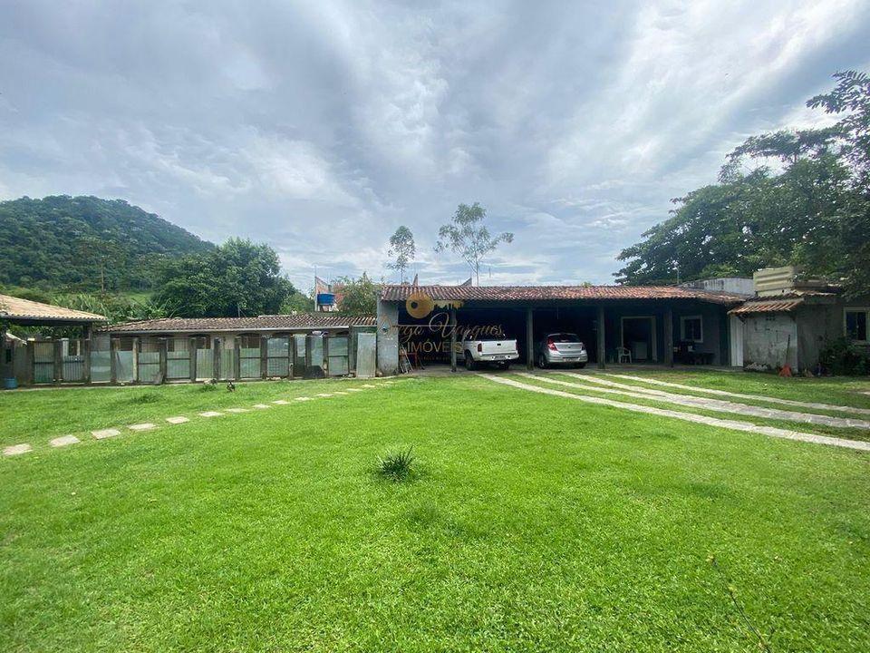 Casa à venda com 8 quartos, 1800m² - Foto 5