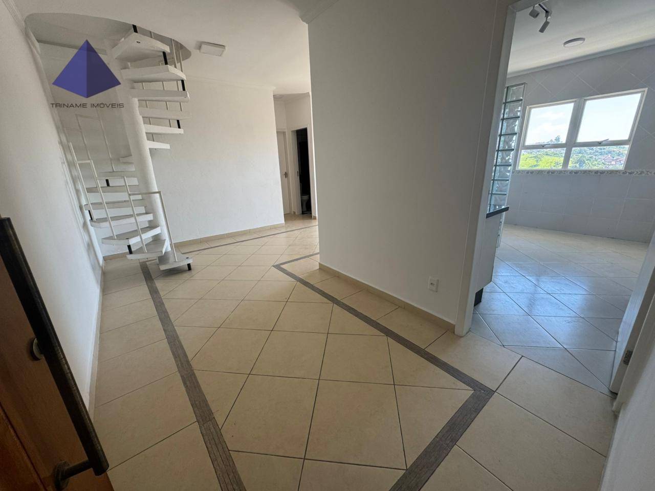 Cobertura à venda com 2 quartos, 150m² - Foto 2