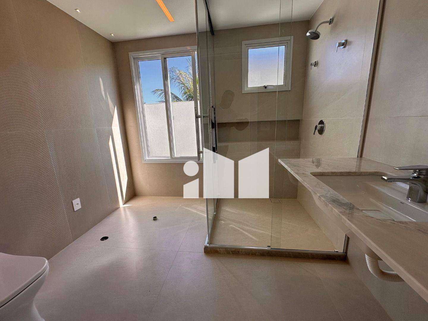 Casa de Condomínio à venda com 4 quartos, 211m² - Foto 19