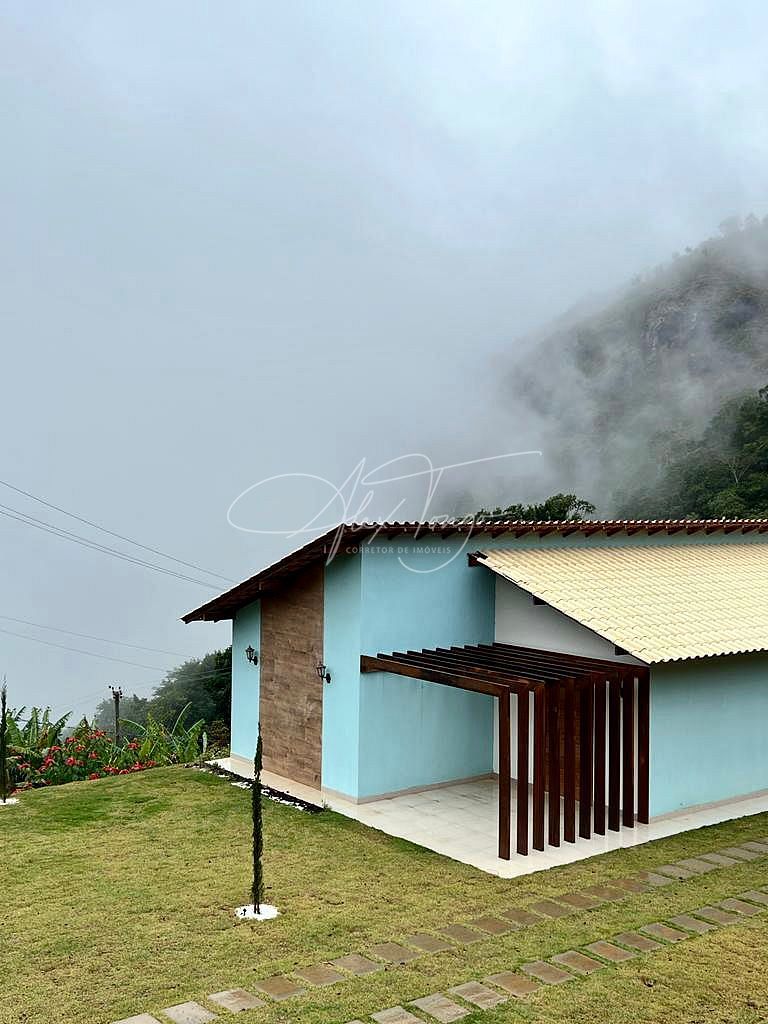 Fazenda à venda com 3 quartos, 200m² - Foto 2