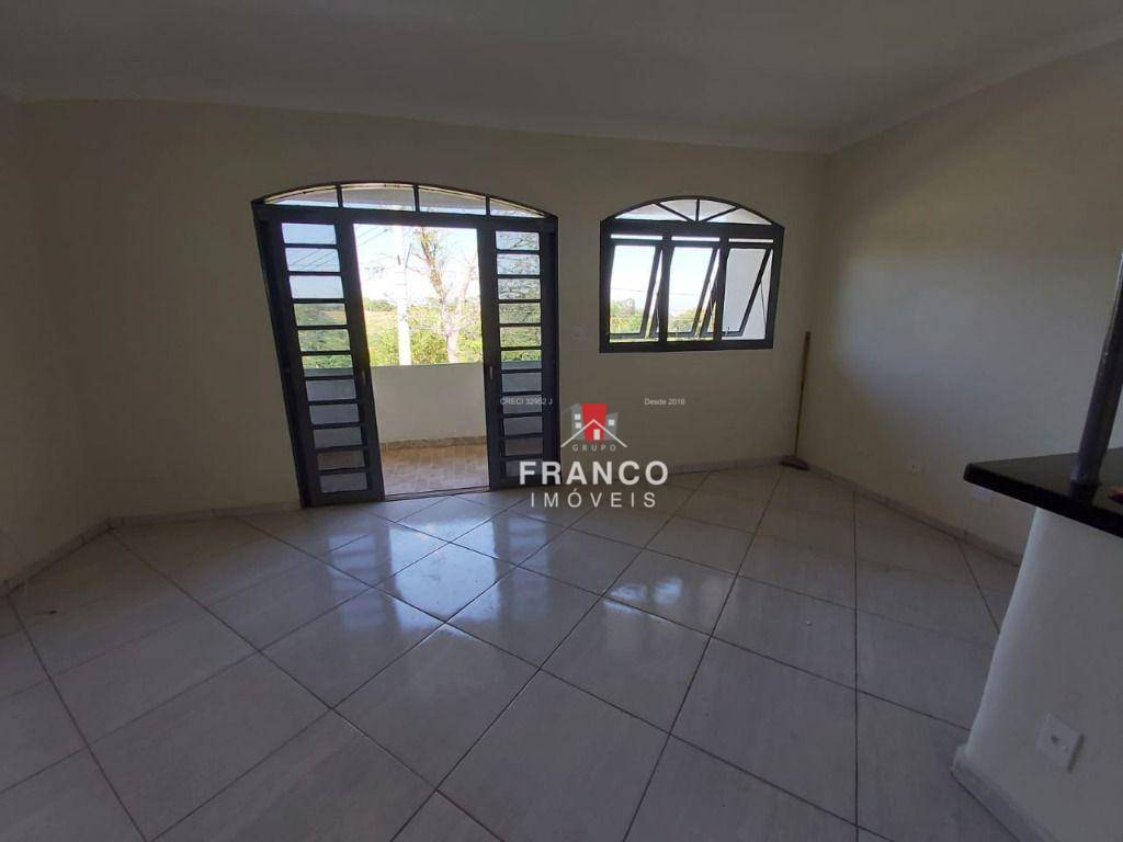 Casa à venda com 6 quartos, 300m² - Foto 9