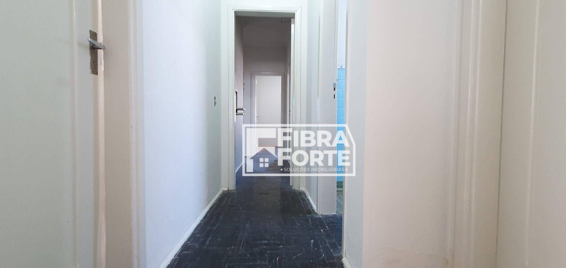 Casa à venda com 5 quartos, 224m² - Foto 10