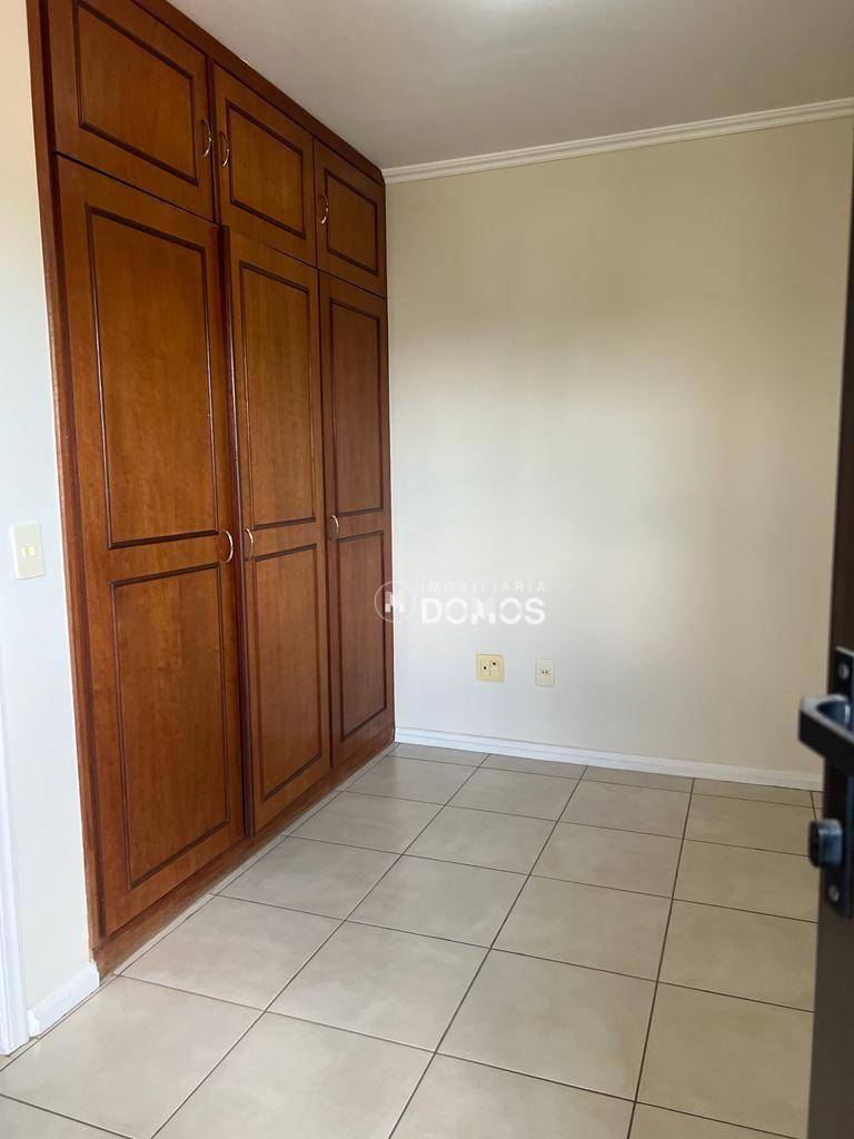 Apartamento para alugar com 4 quartos, 315m² - Foto 11