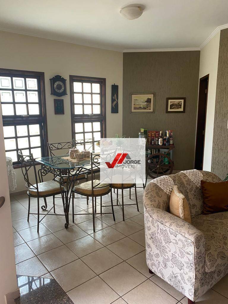 Casa à venda com 3 quartos, 400m² - Foto 2