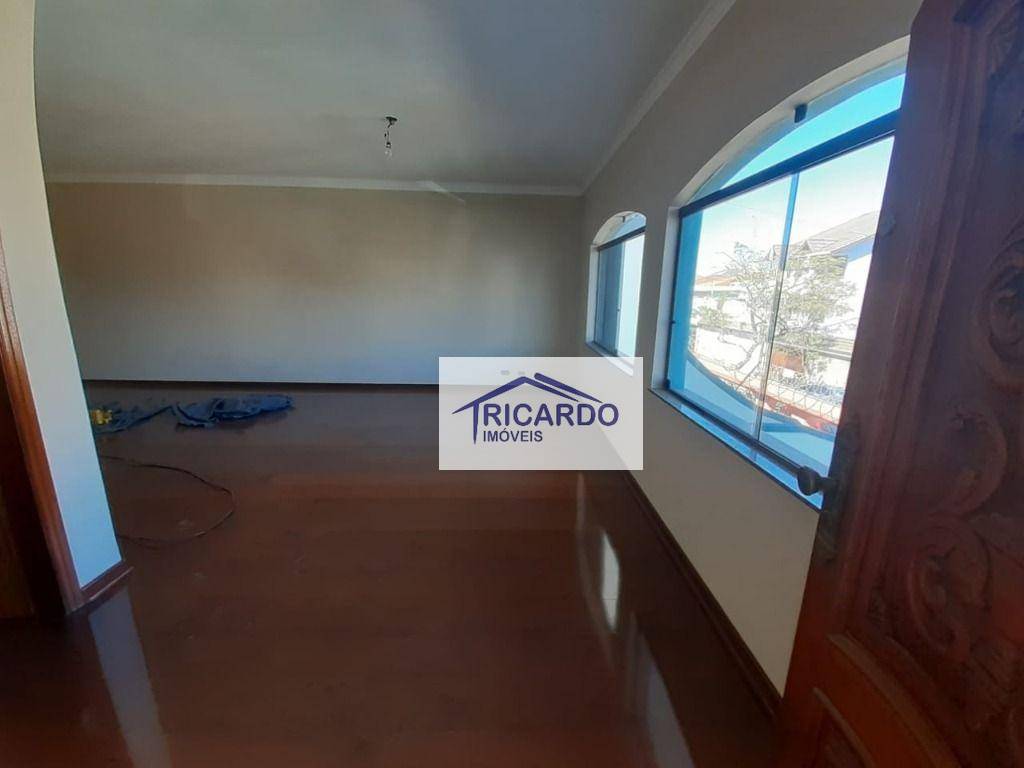 Sobrado à venda com 3 quartos, 300m² - Foto 25