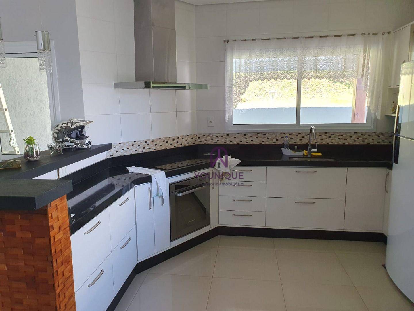 Casa de Condomínio à venda e aluguel com 3 quartos, 250m² - Foto 36