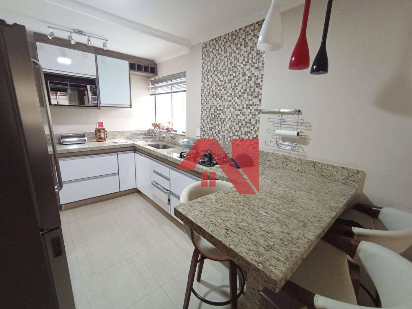 Casa à venda com 2 quartos, 180m² - Foto 9