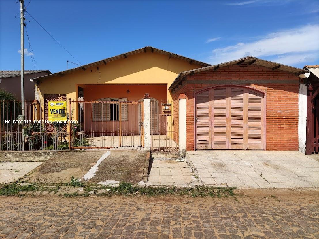 Casa à venda com 3 quartos, 360m² - Foto 1