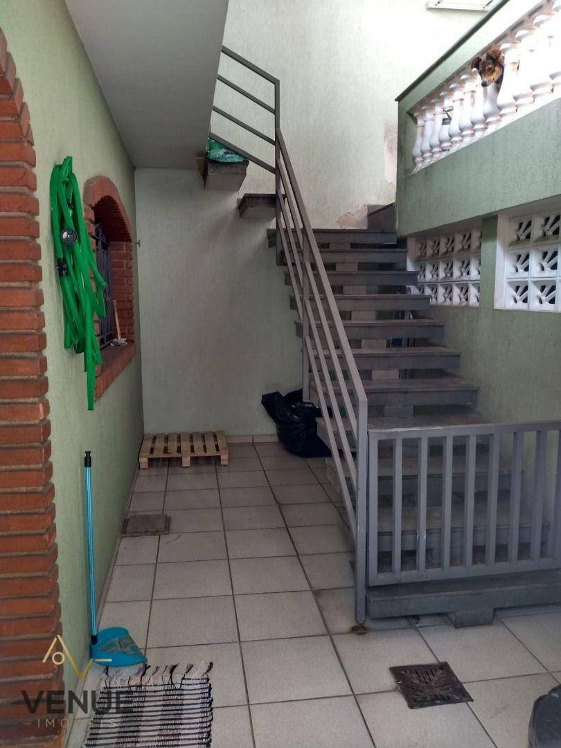 Sobrado à venda com 3 quartos, 430M2 - Foto 2