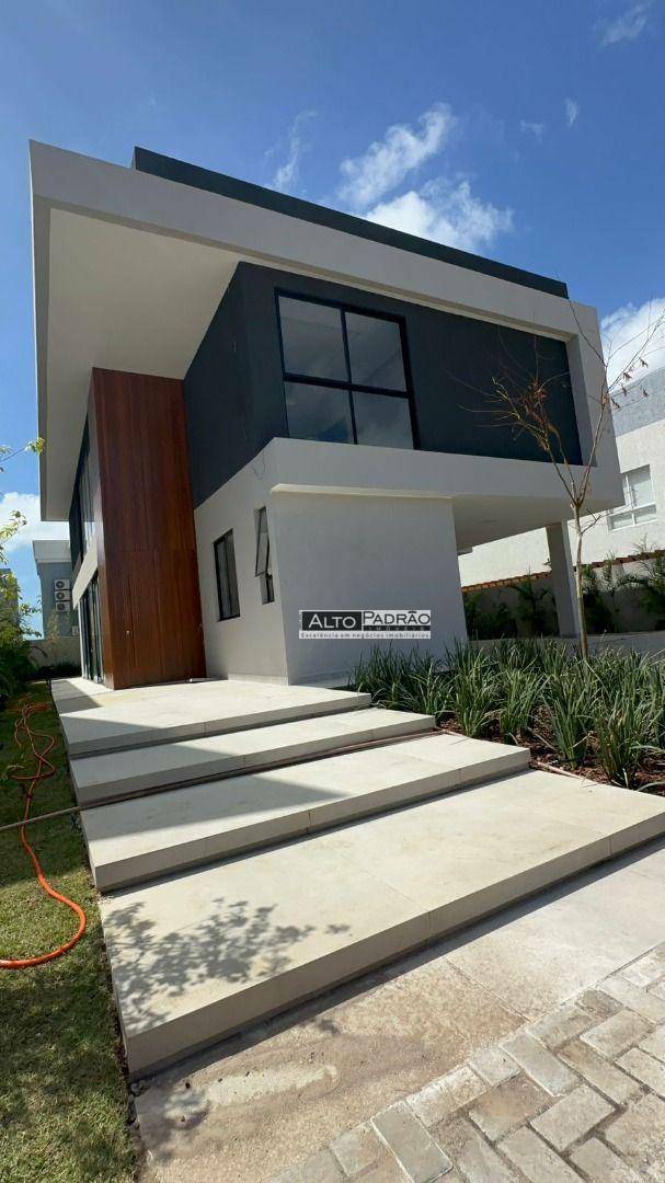 Casa de Condomínio à venda com 5 quartos, 265m² - Foto 1