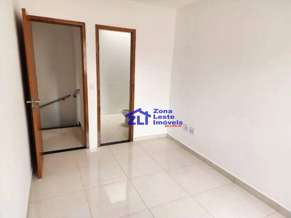 Sobrado à venda com 2 quartos, 68m² - Foto 2