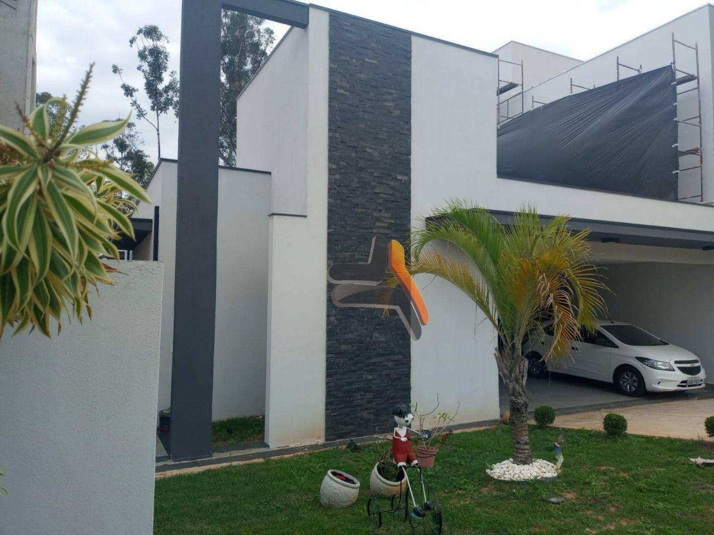 Casa de Condomínio à venda com 3 quartos, 192m² - Foto 1