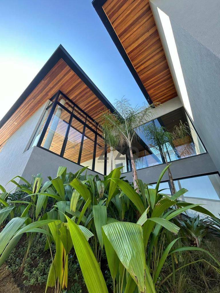 Casa de Condomínio à venda com 4 quartos, 600m² - Foto 3