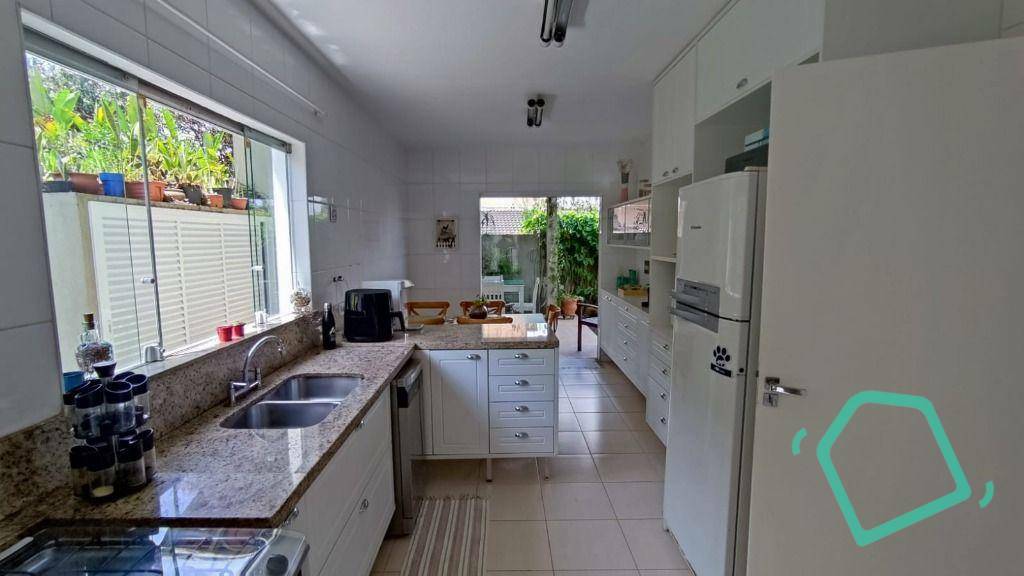 Casa de Condomínio à venda e aluguel com 4 quartos, 230m² - Foto 8