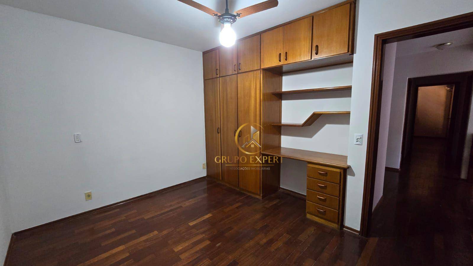 Sobrado para alugar com 4 quartos, 180m² - Foto 13