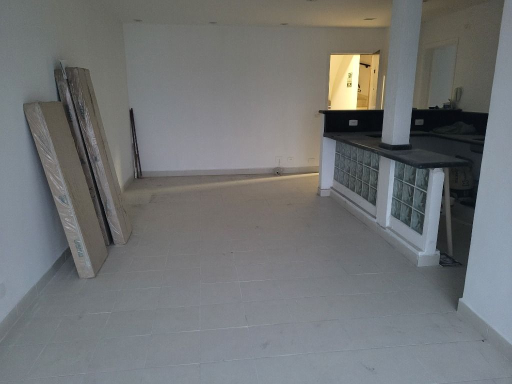 Apartamento à venda com 1 quarto, 60m² - Foto 2