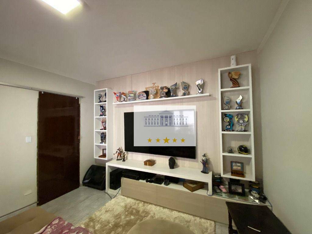 Casa à venda com 3 quartos, 200m² - Foto 4