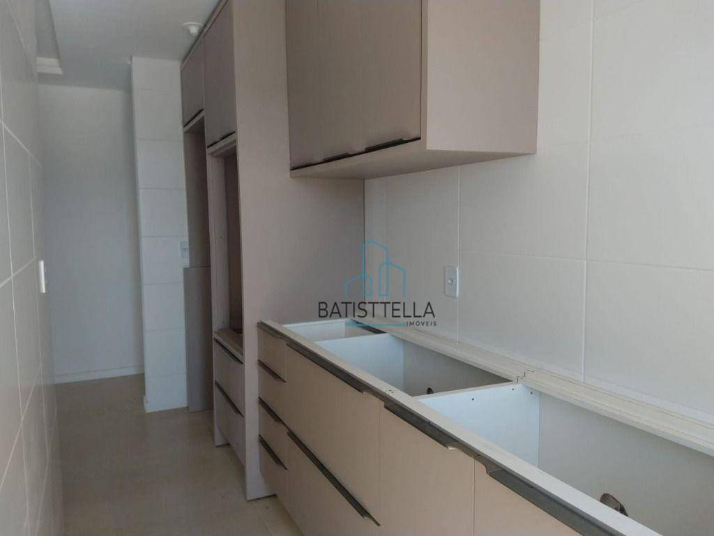 Apartamento à venda com 2 quartos, 79m² - Foto 5