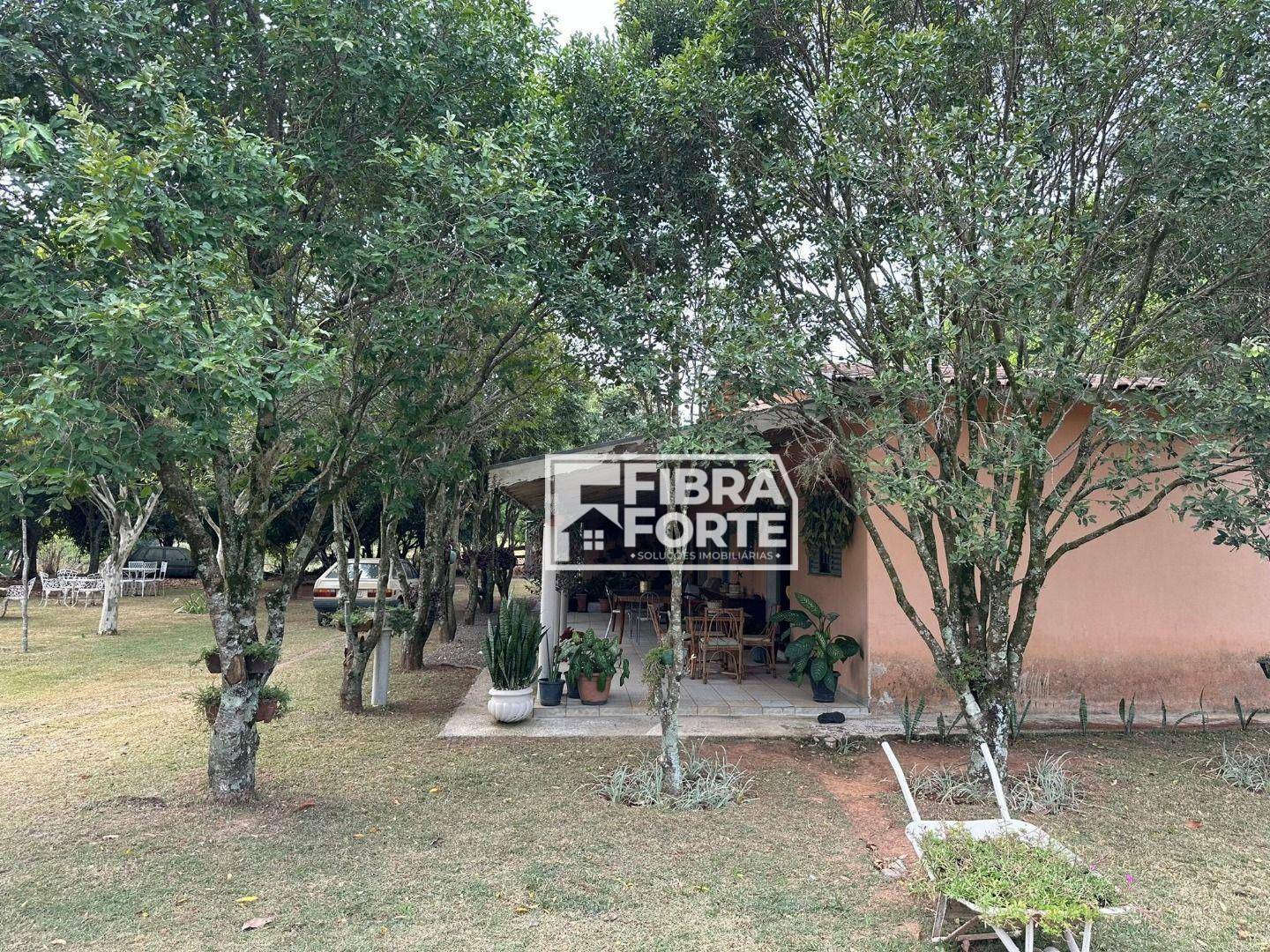 Chácara à venda com 2 quartos, 150m² - Foto 10