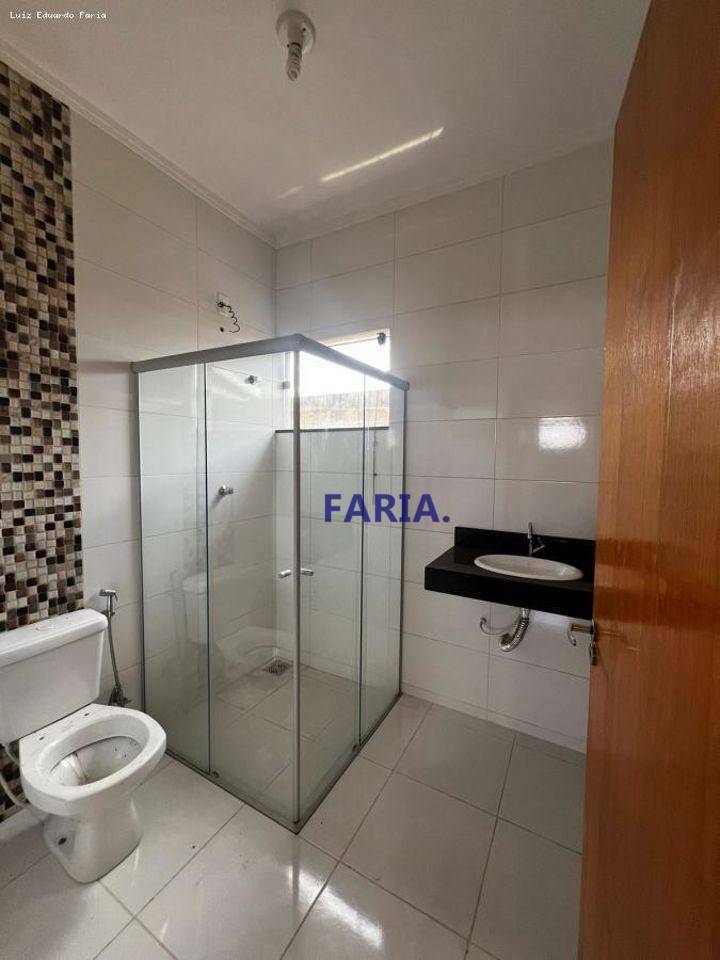 Casa à venda com 2 quartos, 65m² - Foto 4