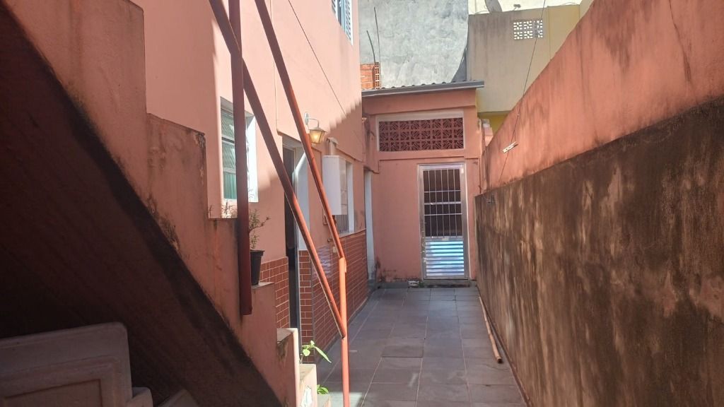 Sobrado à venda com 2 quartos, 190m² - Foto 11