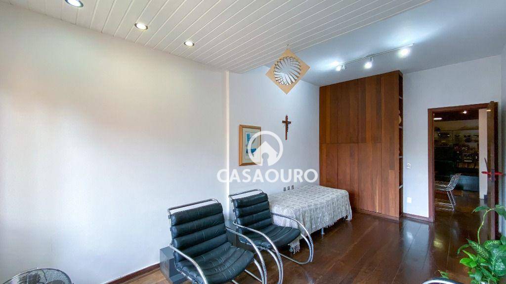 Casa à venda com 4 quartos, 283m² - Foto 15