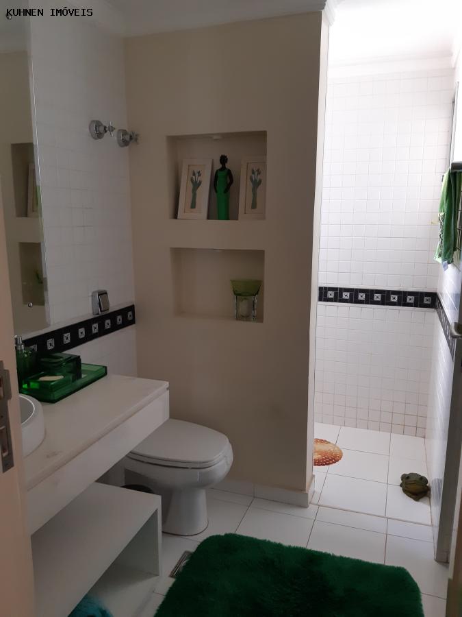 Apartamento à venda com 3 quartos, 260m² - Foto 20