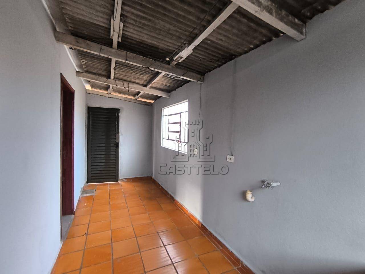 Casa para alugar com 2 quartos, 70m² - Foto 9