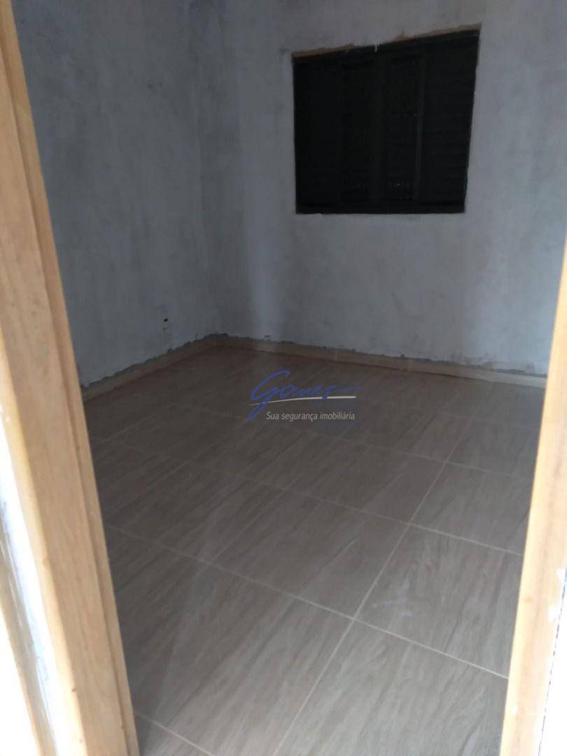 Casa à venda com 2 quartos, 80m² - Foto 11