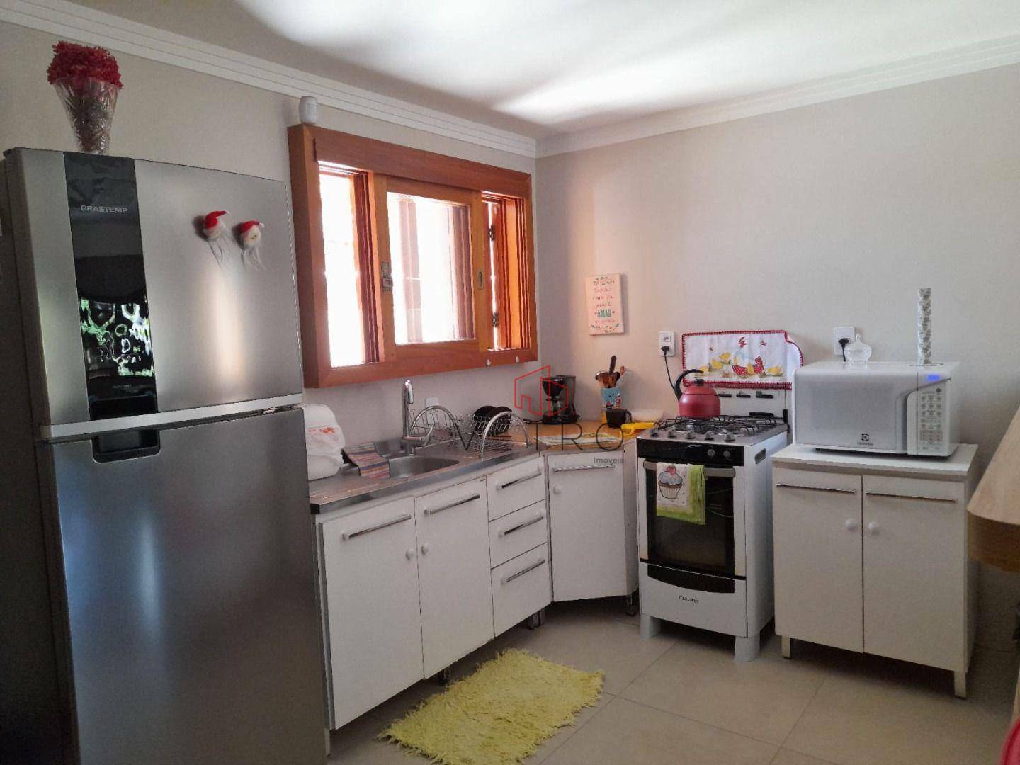 Casa à venda com 3 quartos, 166m² - Foto 4