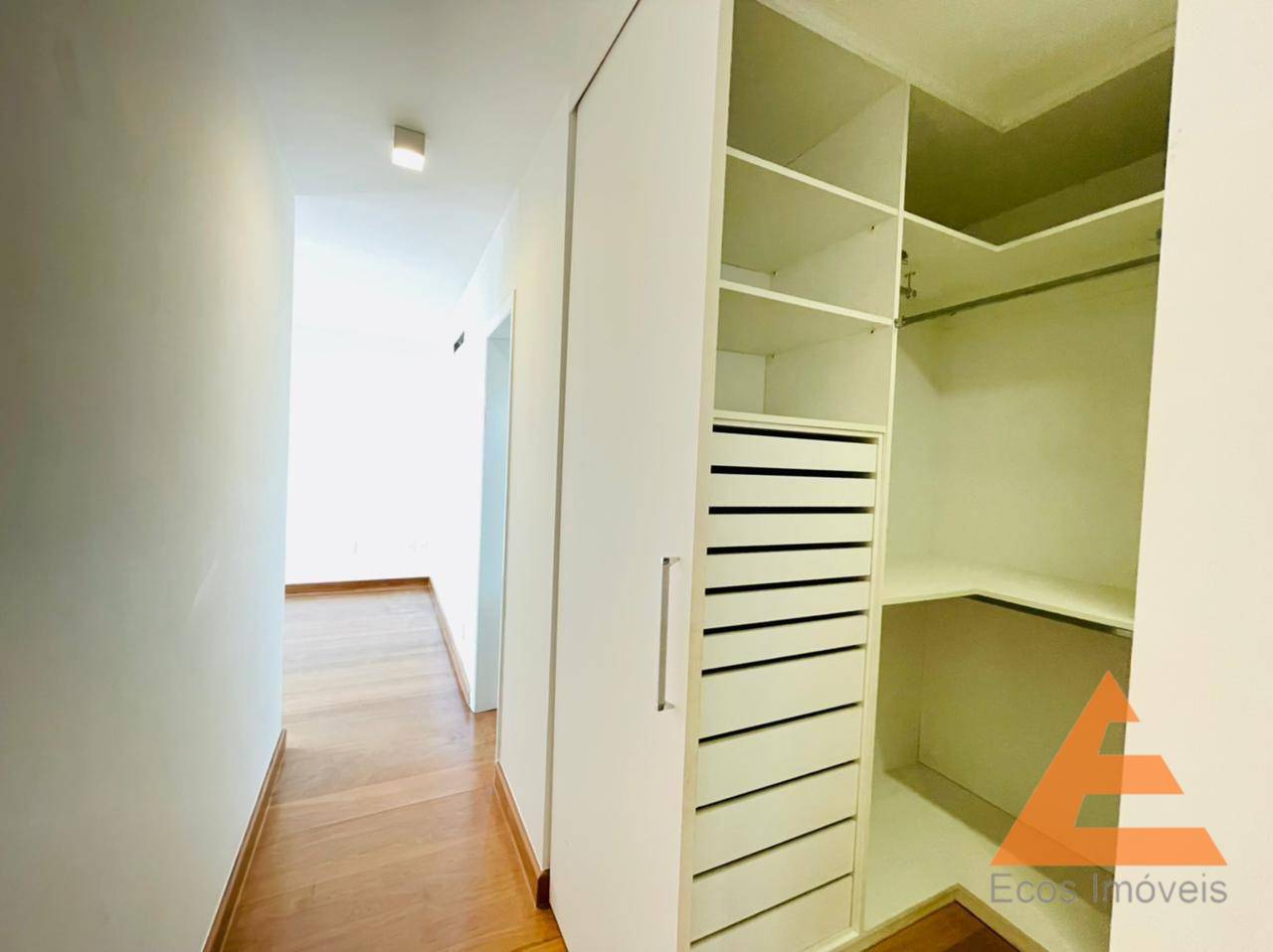 Apartamento à venda com 3 quartos, 215m² - Foto 6