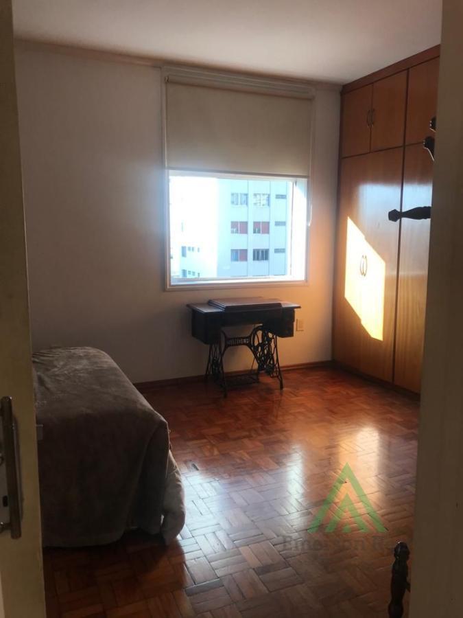 Apartamento à venda com 3 quartos, 180m² - Foto 4