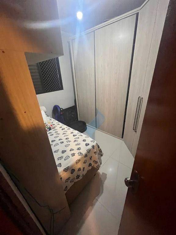 Apartamento à venda com 3 quartos, 77m² - Foto 13