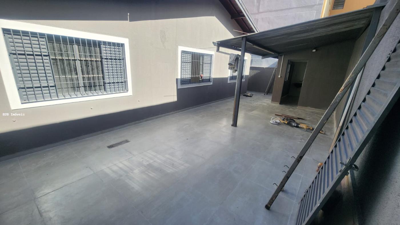 Casa à venda com 3 quartos, 256m² - Foto 8