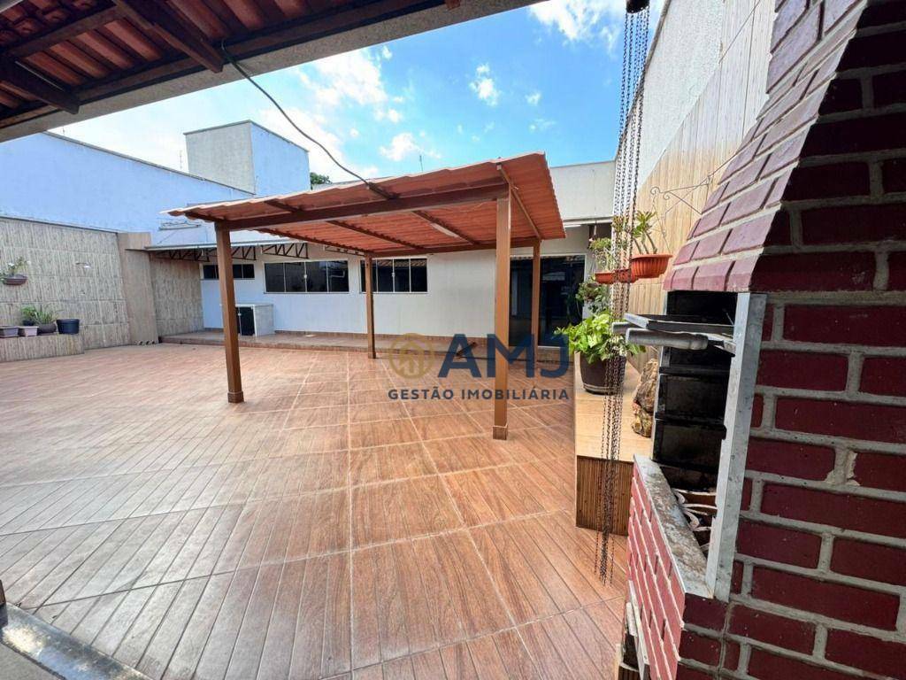 Casa para alugar com 3 quartos, 301m² - Foto 23