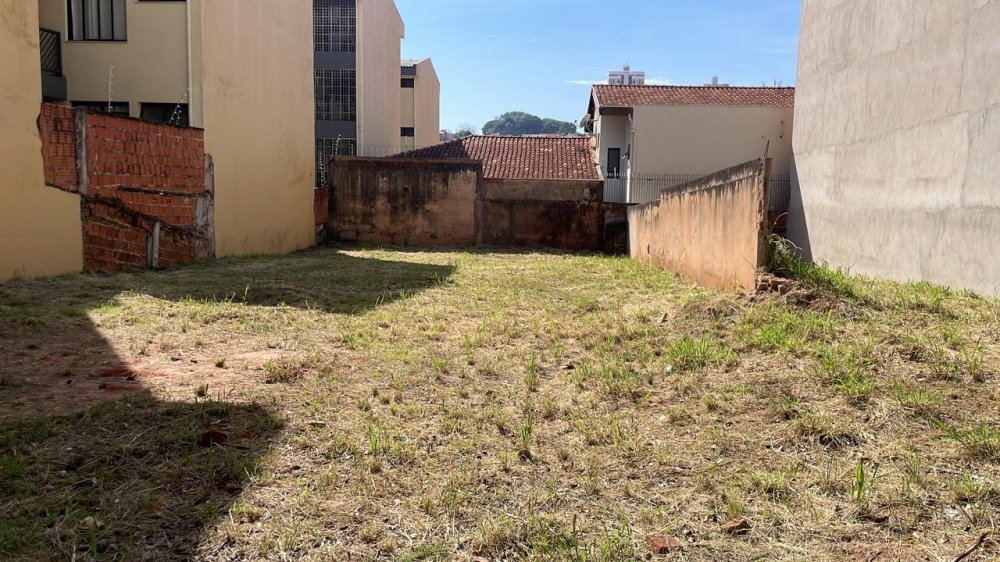 Terreno à venda, 300m² - Foto 1