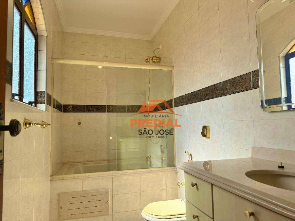 Sobrado à venda com 3 quartos, 400m² - Foto 11