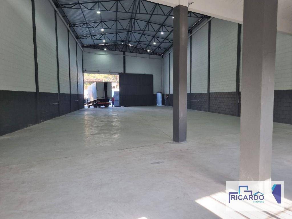 Depósito-Galpão-Armazém para alugar, 736m² - Foto 2