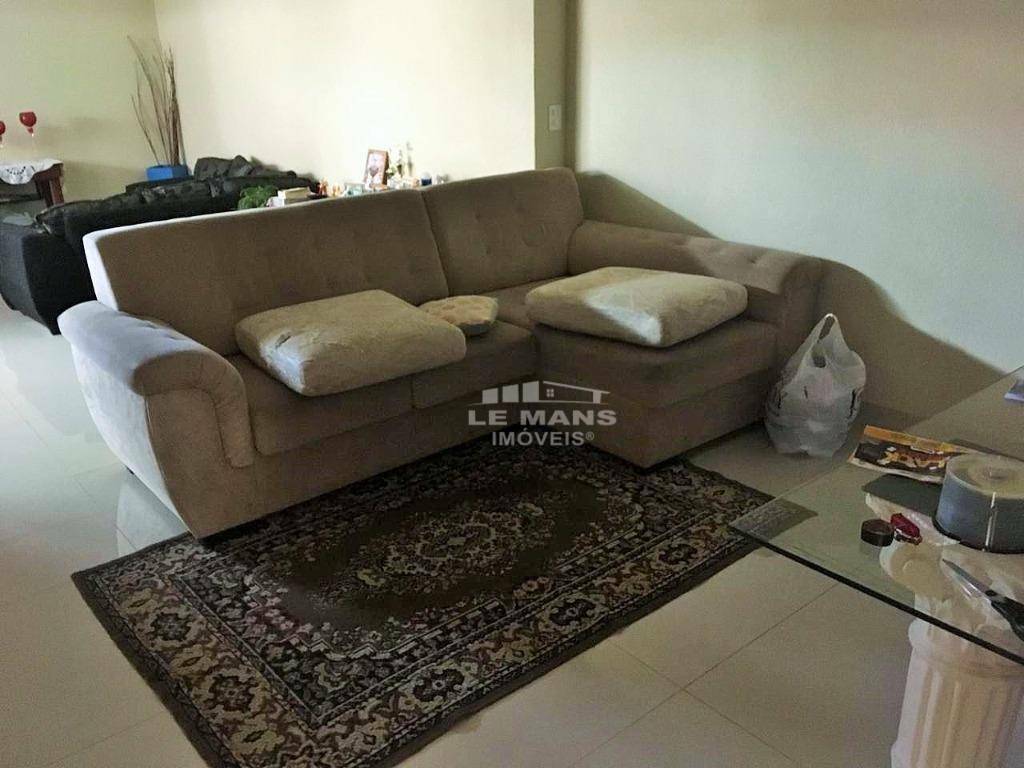 Casa à venda com 3 quartos, 100m² - Foto 3